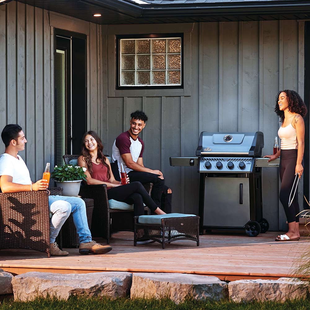 Napoleon F425DGT Freestyle 425 Gas Grill On Cart