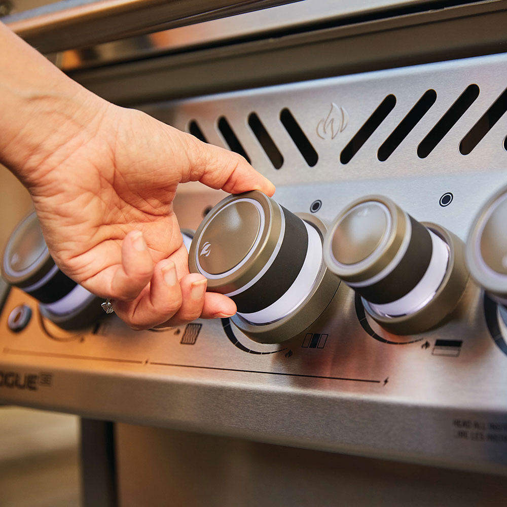 Napoleon RSE425RSIBSS Rogue SE 425 Gas Grill on Cart with Infrared Side and Rear Burners, 23.75-Inches