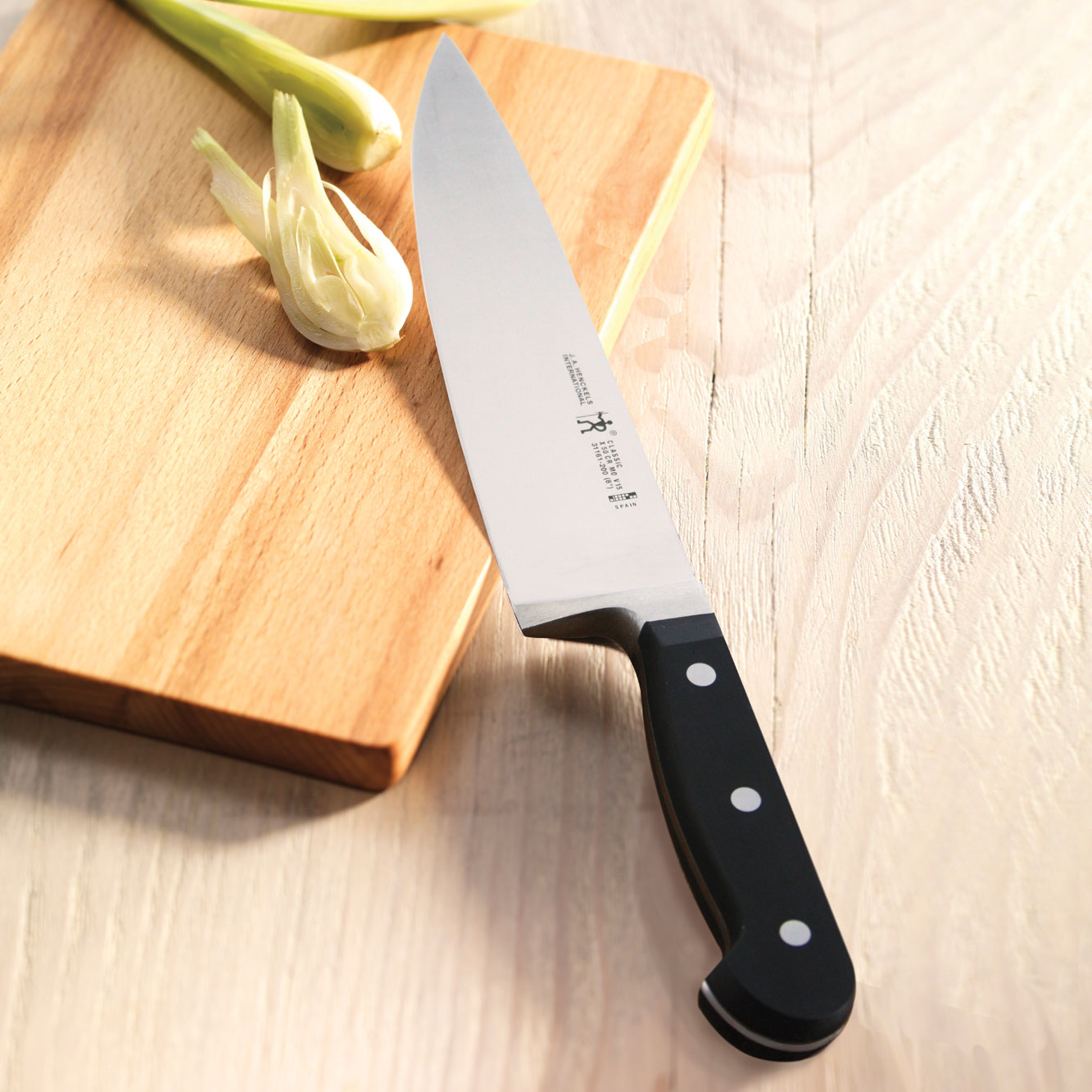 Henckels International Classic 8-Inch Chef's Knife