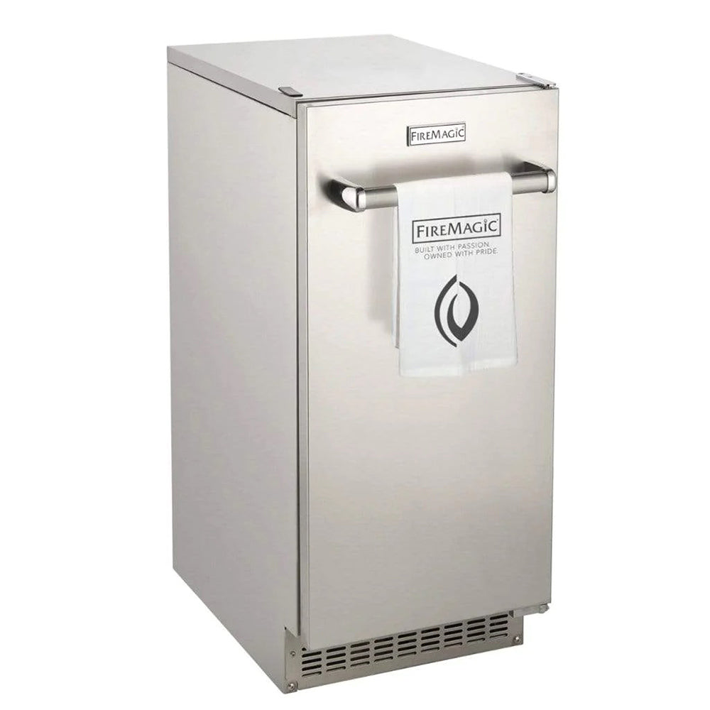 Fire Magic outdoor ice maker, stainless steel front with handle and controls