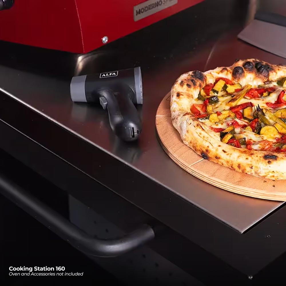 Cooking station cooking surface with pizza and Alfa control knob
