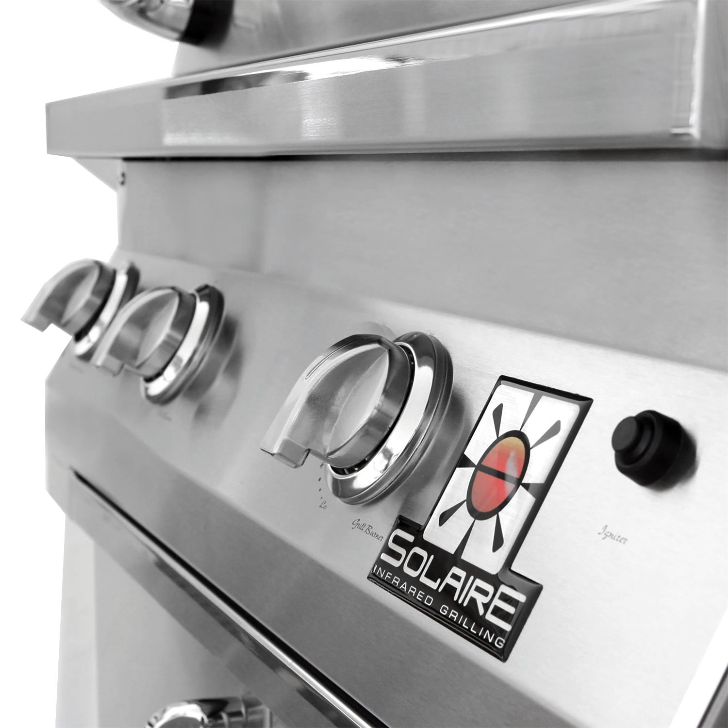 Gas grill control panel with stainless knobs and heat-mode label