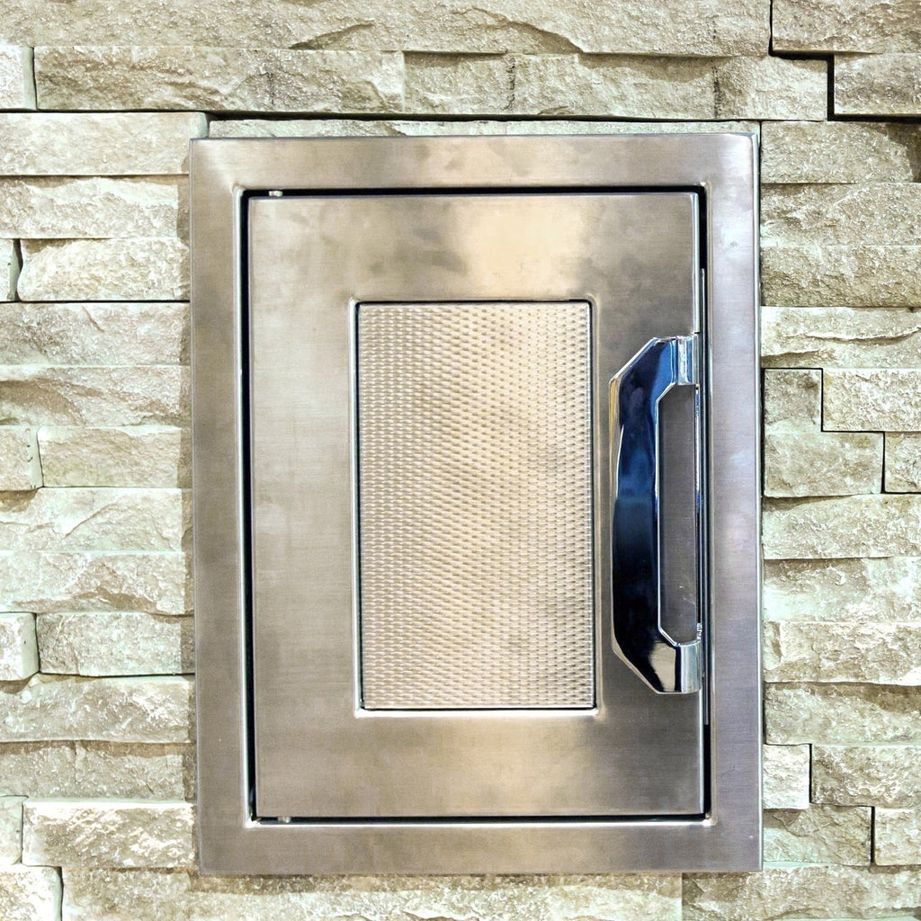Wall-mounted paper towel dispenser with stainless steel frame and right-side lever