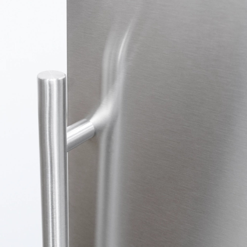 Brushed stainless steel side handle on nugget ice maker