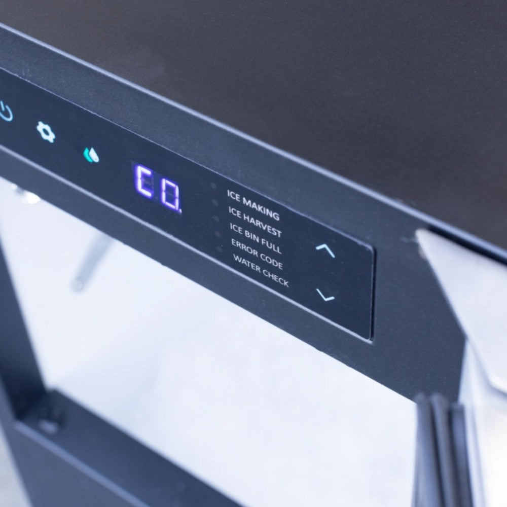 Digital control panel with status display on nugget ice maker