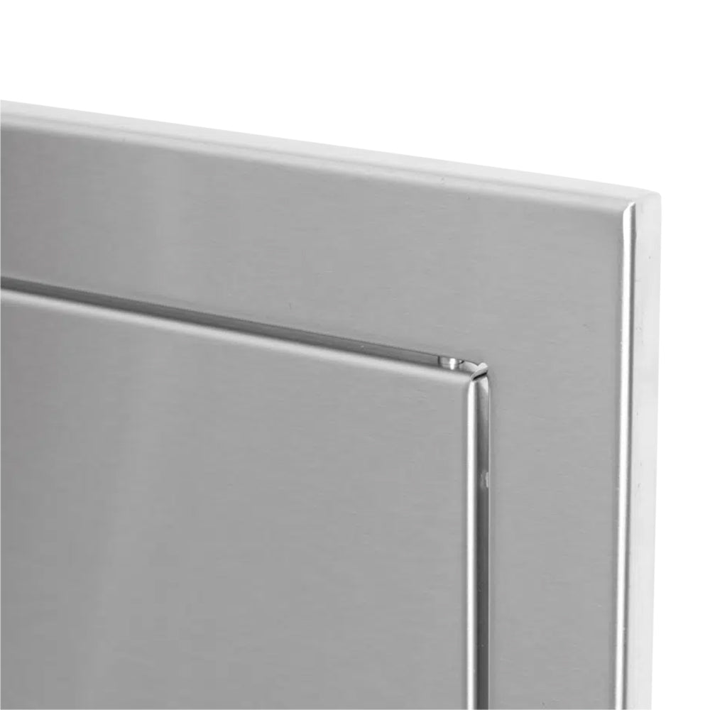 Horizontal access door edge and seam with handle mechanism, silver metal