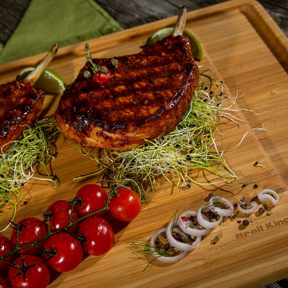 Broil King 68429 Imperial Bamboo Cutting & Serving Board