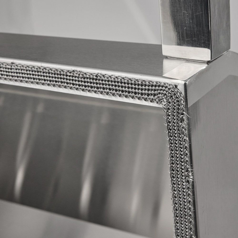 Stainless steel grill corner with mesh heat shield trim