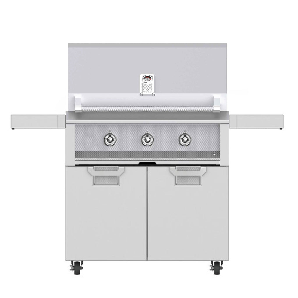 Freestanding gas grill with three burners, gray control panel and silver knobs