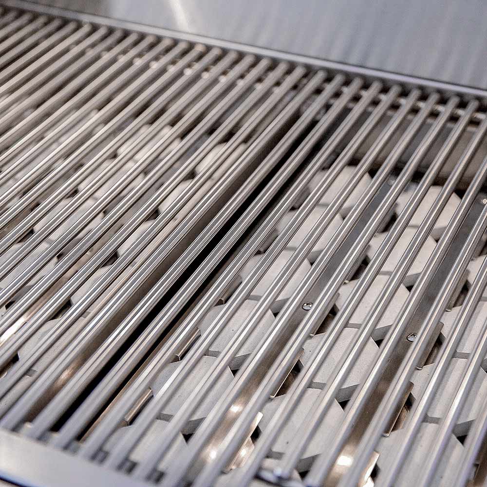 Stainless steel grill grates with parallel cooking bars