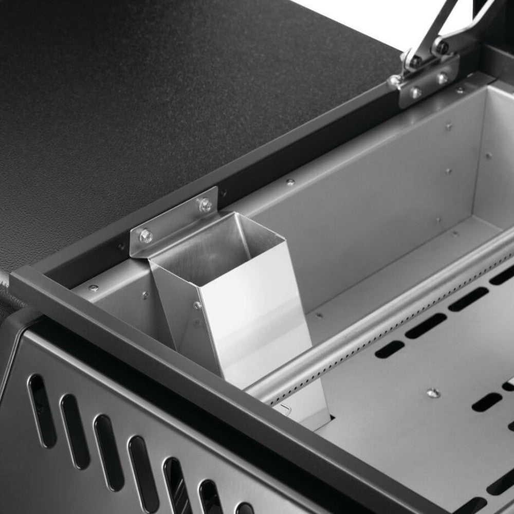 Open griddle with removable grease tray and stainless interior components