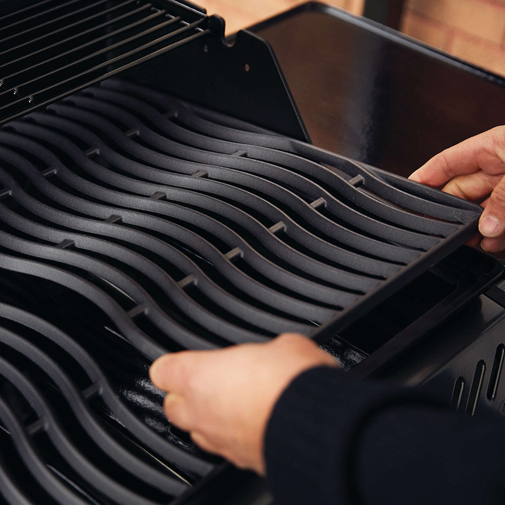 Napoleon F425DGT Freestyle 425 Gas Grill On Cart