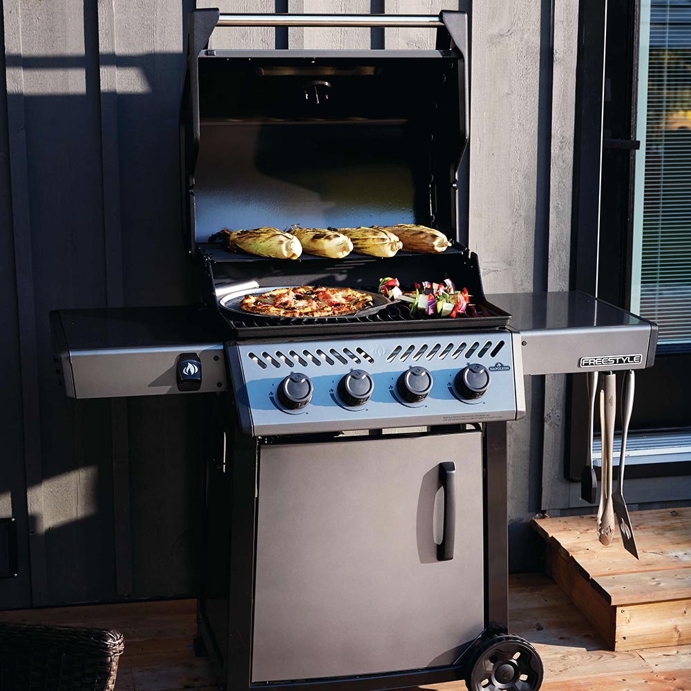 Napoleon F425DGT Freestyle 425 Gas Grill On Cart