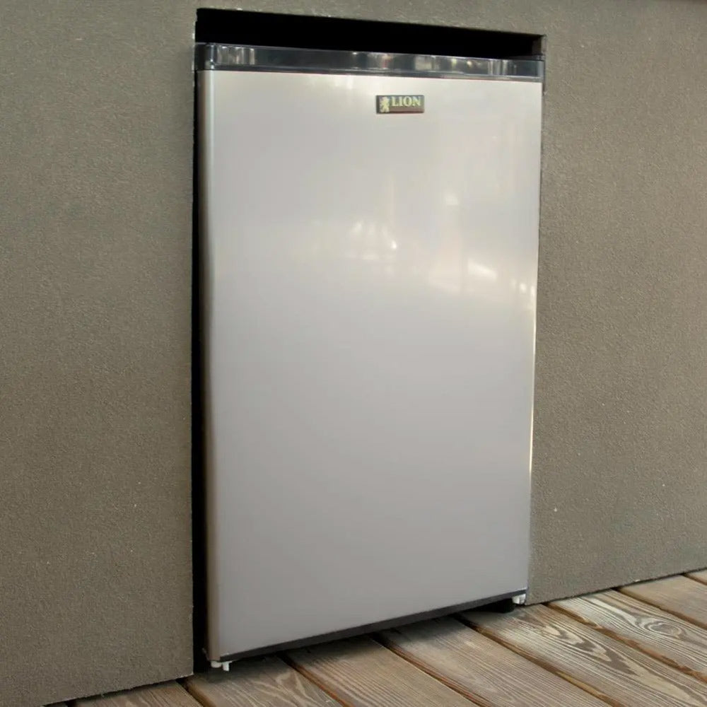 Lion Outdoor Refrigerator, 4.5 Cu. Ft., 32x20.125-Inches – Kickass