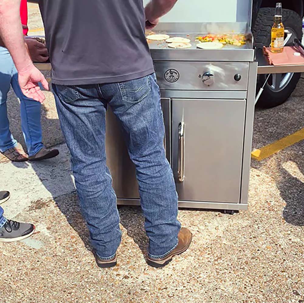 Le Griddle Ranch Hand Freestanding Electric Griddle