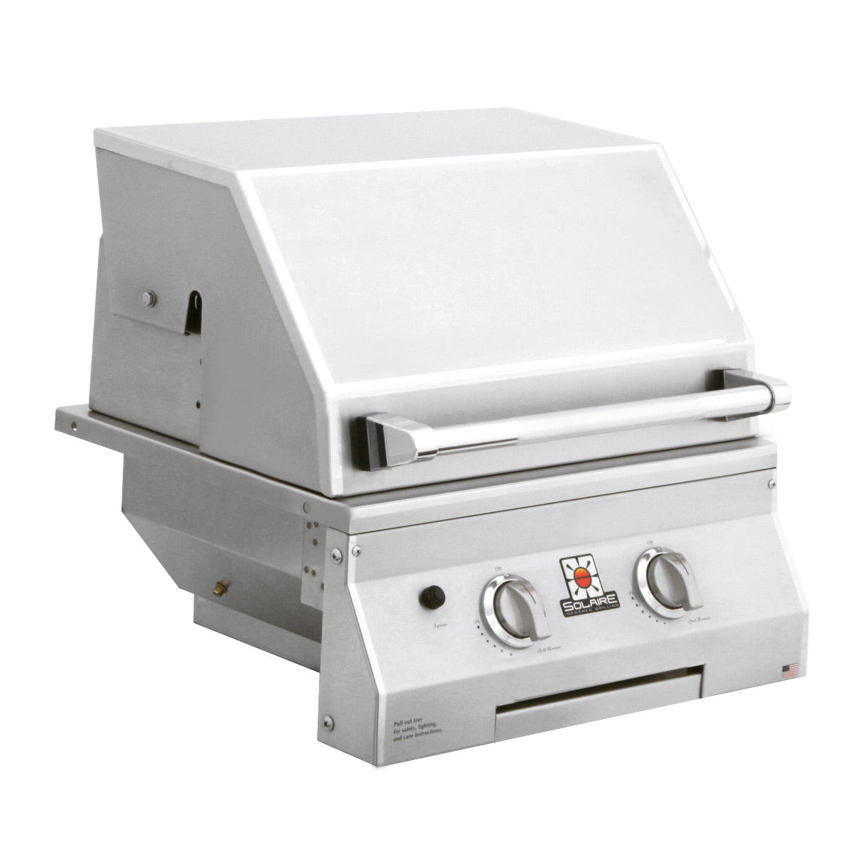 Stainless built-in infrared grill, closed lid and front control knobs