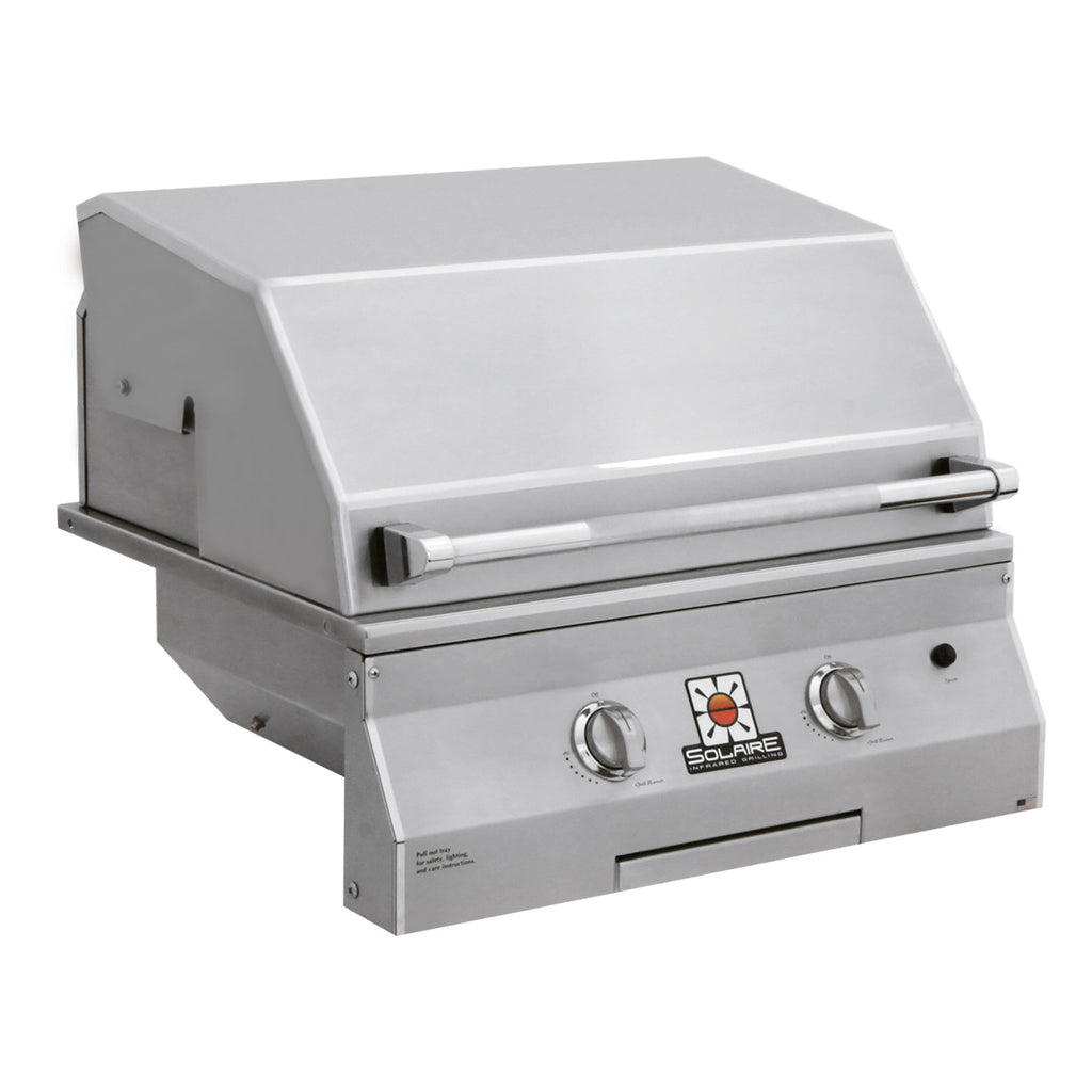 Built-in grill with closed lid and two front control knobs