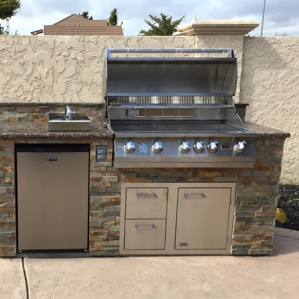 Lion L90000 40-Inch Built-In Grill