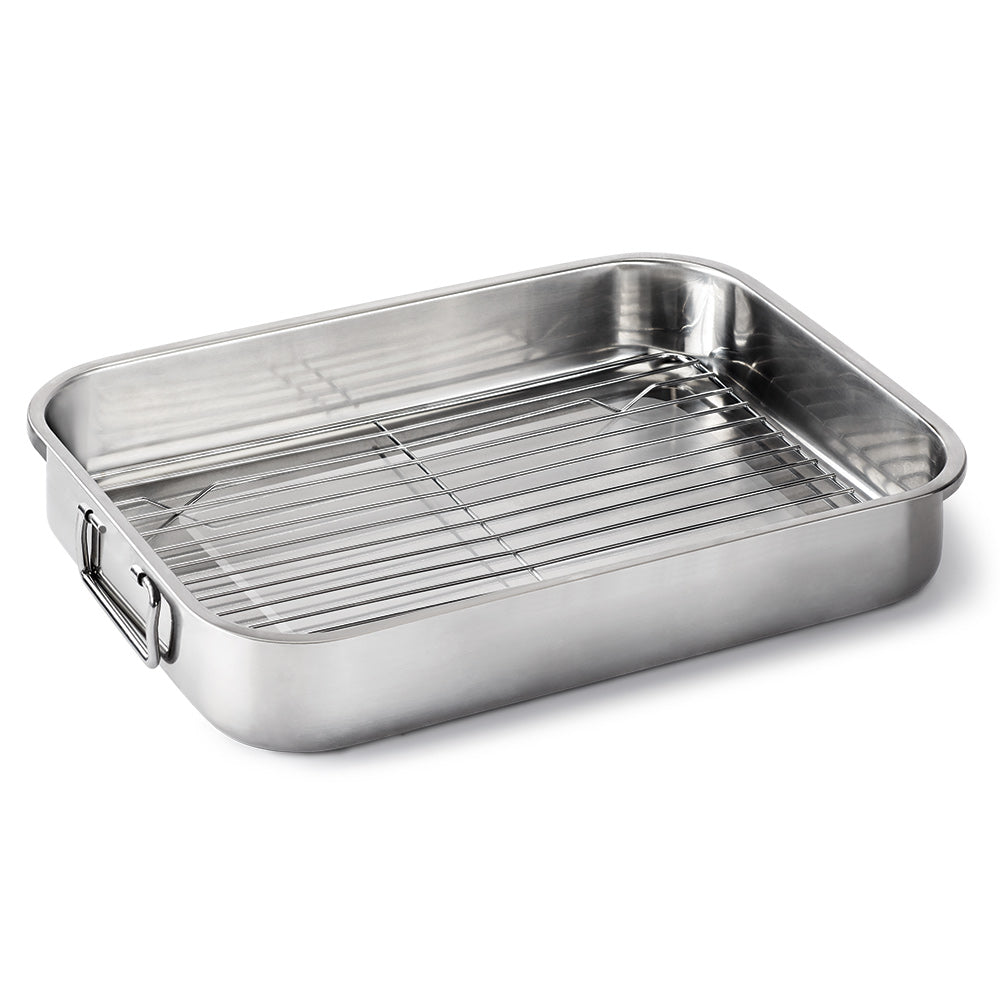 Stainless steel roasting pan with wire rack and side handles