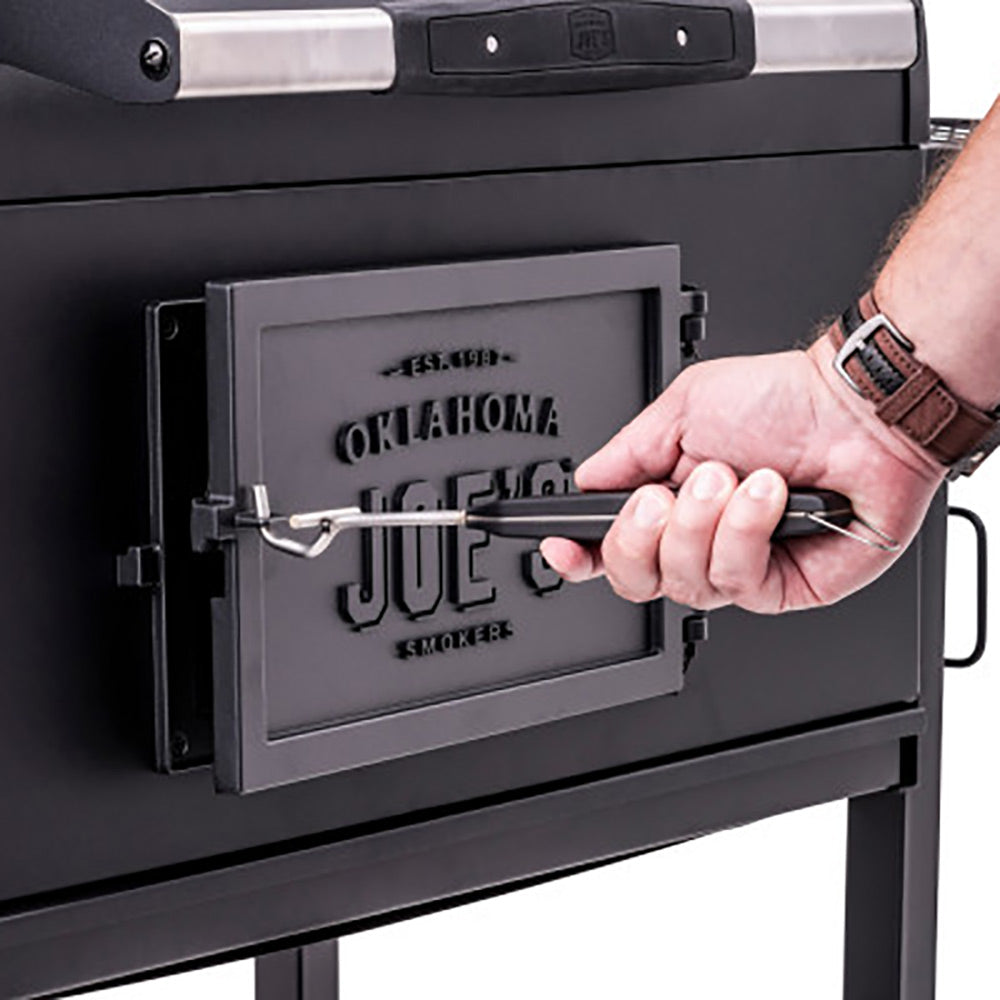 Oklahoma Joe's Anthem Series Judge Charcoal Grill