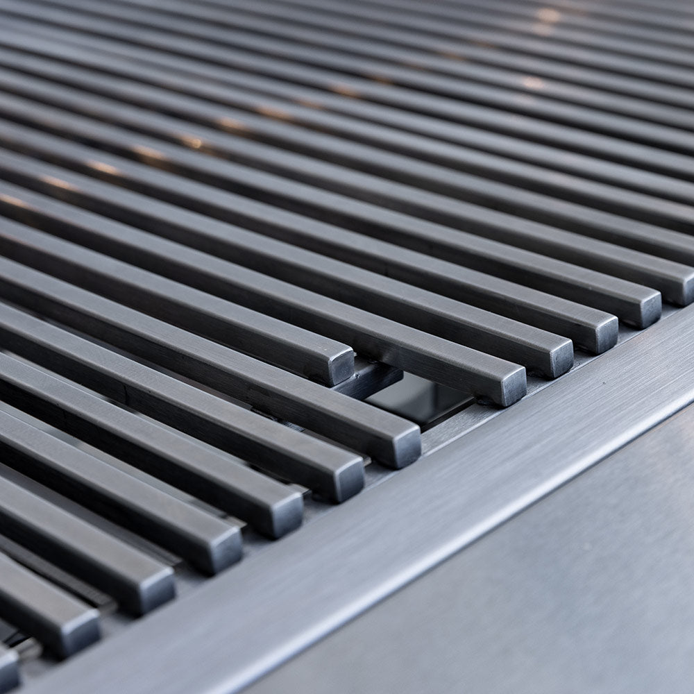 Stainless steel grill grates with dark burner bars