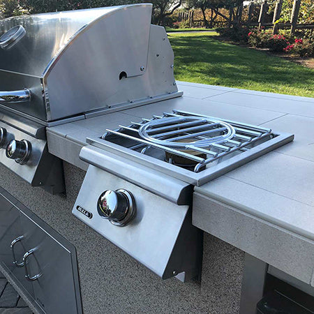 Single side burner with metal grate and control knob, slide-in design