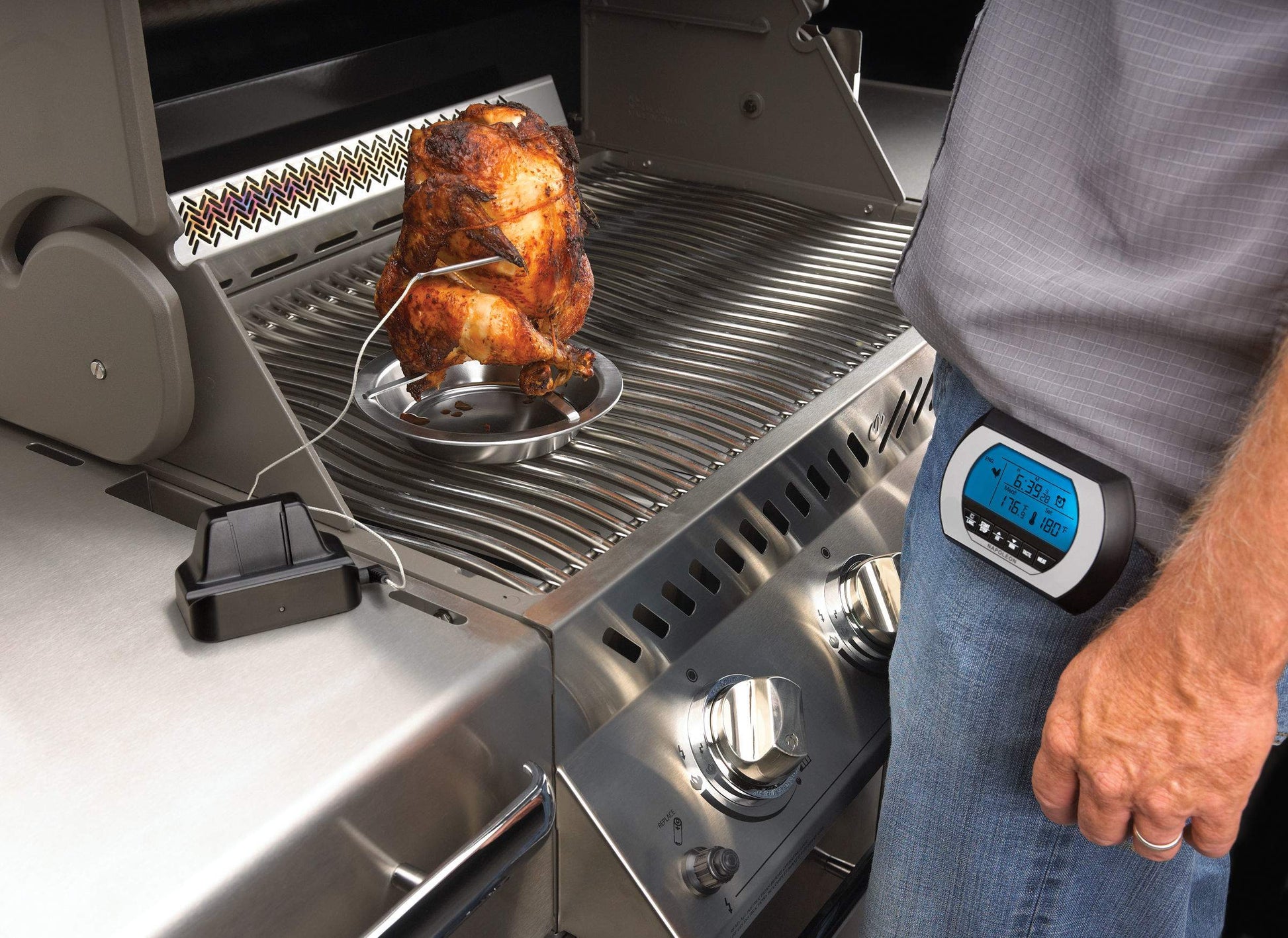 Wireless digital thermometer with blue screen on grill control area